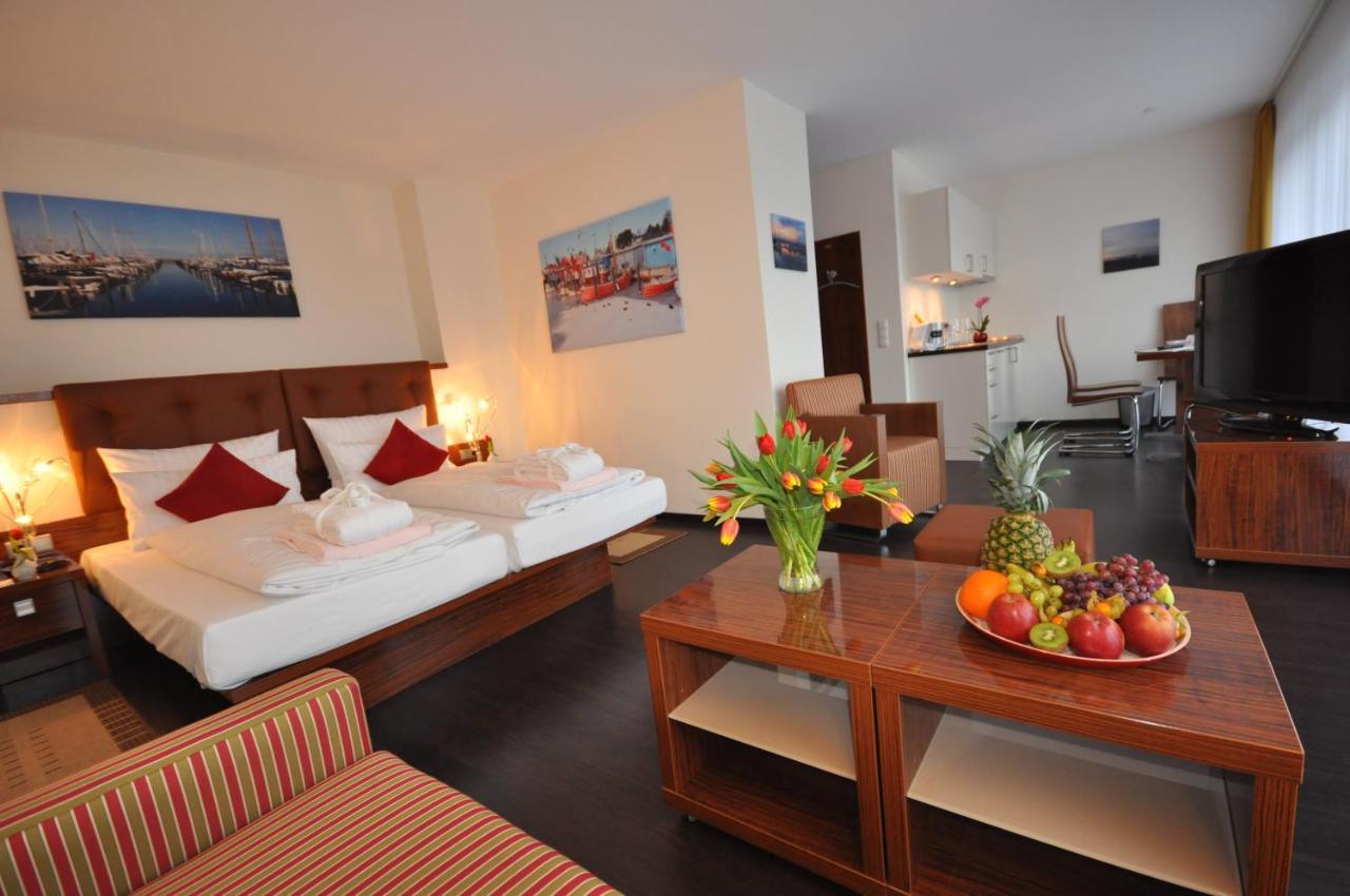 Ferienwohnung Yachtclub Timmendorfer Strand Esterno foto