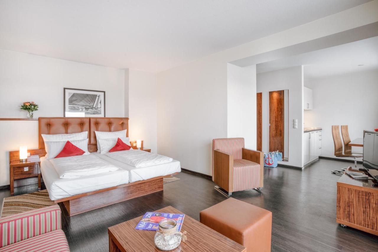 Ferienwohnung Yachtclub Timmendorfer Strand Esterno foto